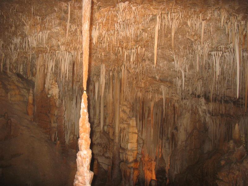 קובץ:Sorek cave.jpg