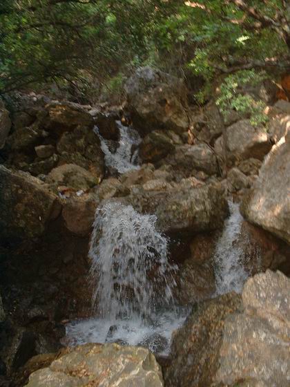 קובץ:Wadi kedesh3.jpg