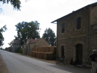 Kfar yhoshua train station.jpg