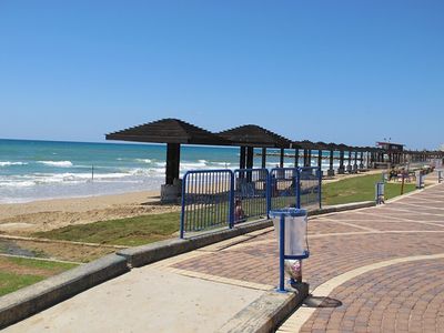 Dadu beach1.jpg